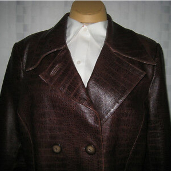 Croc Embossed Brown Genuine Leather Coat - Picture 2 of 7